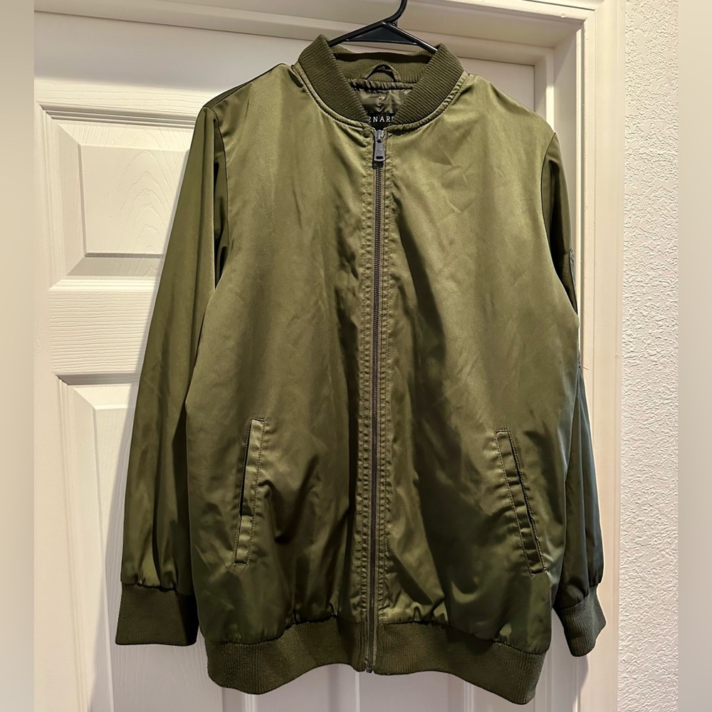Bernardo, size M, army green oversized bomber style jacket